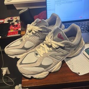 New balance 9060 size 14 worn once